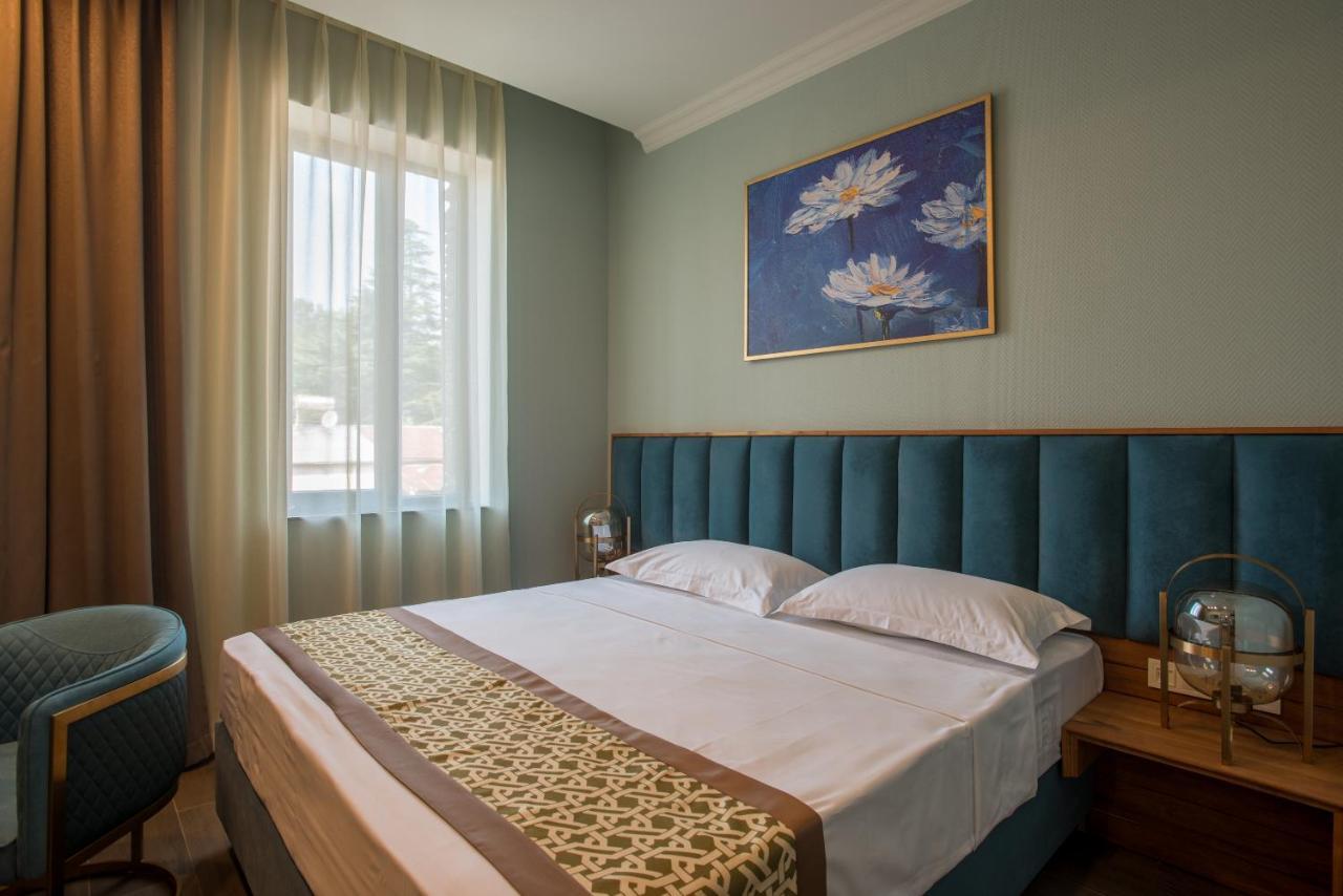 Grand Opera Hotel Kutaisi Dış mekan fotoğraf