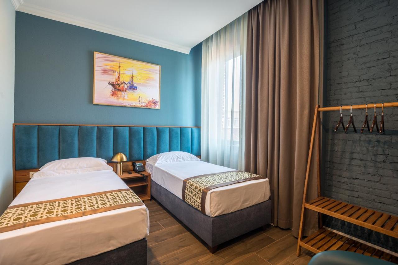 Grand Opera Hotel Kutaisi Dış mekan fotoğraf