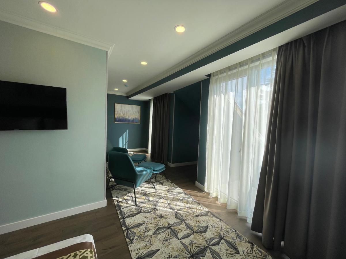 Grand Opera Hotel Kutaisi Dış mekan fotoğraf
