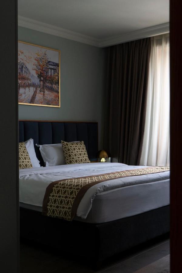 Grand Opera Hotel Kutaisi Dış mekan fotoğraf