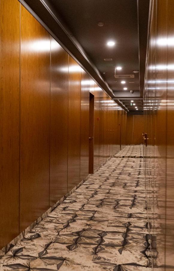 Grand Opera Hotel Kutaisi Dış mekan fotoğraf