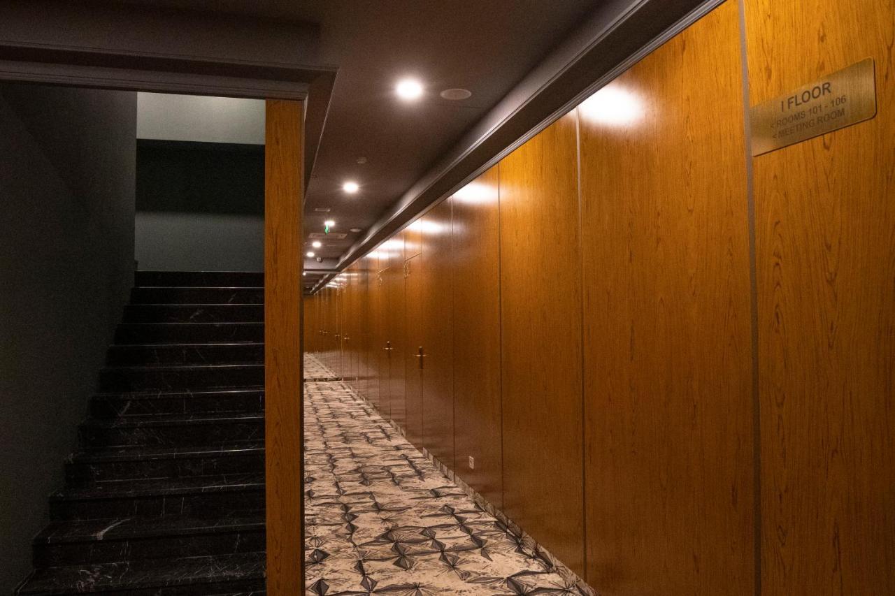 Grand Opera Hotel Kutaisi Dış mekan fotoğraf