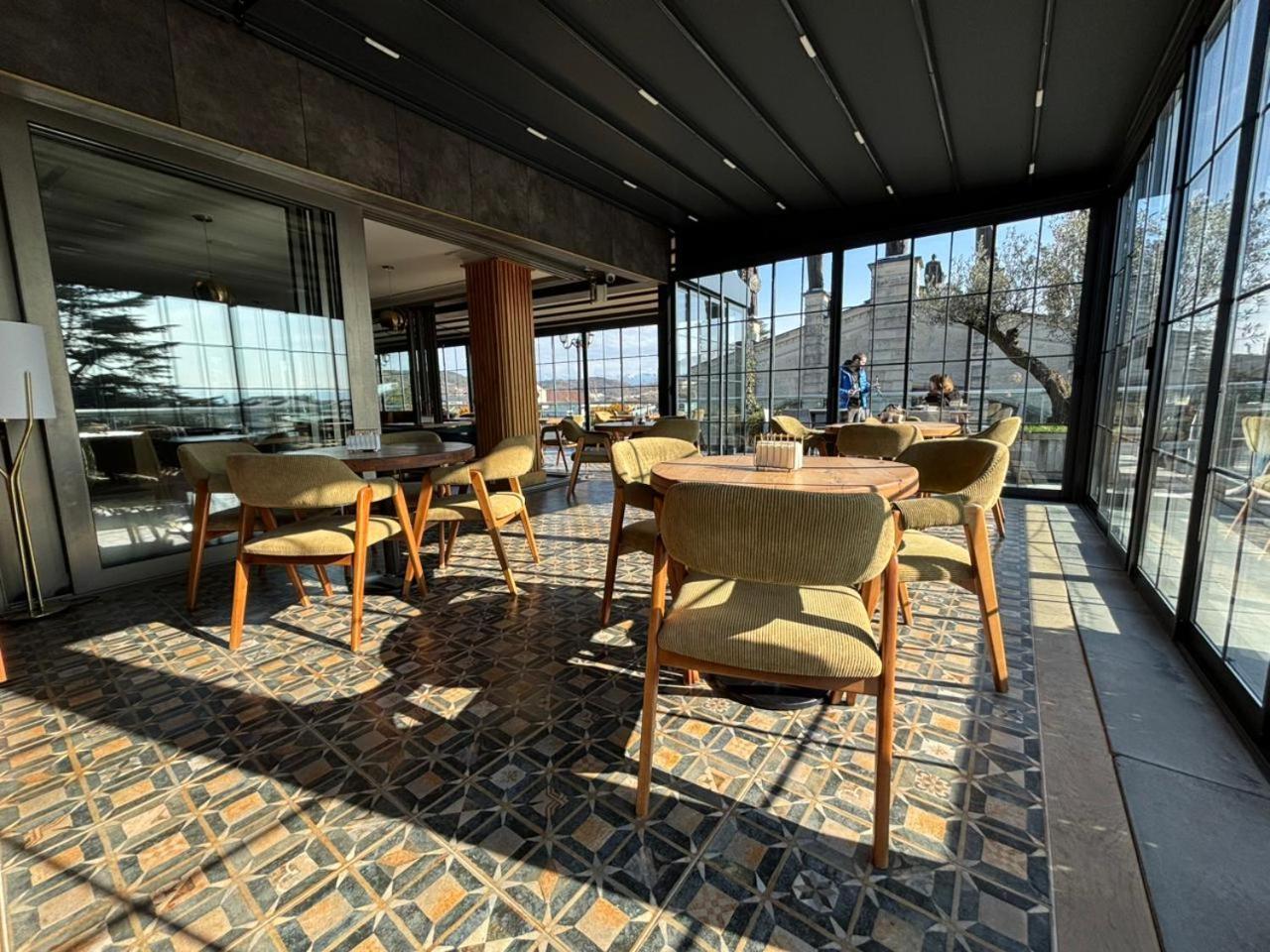 Grand Opera Hotel Kutaisi Dış mekan fotoğraf