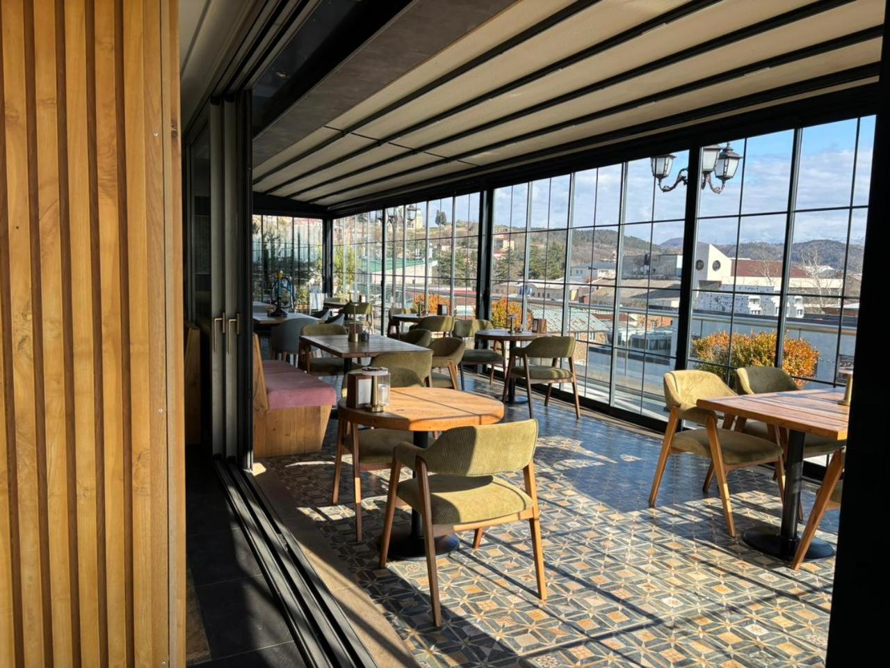 Grand Opera Hotel Kutaisi Dış mekan fotoğraf