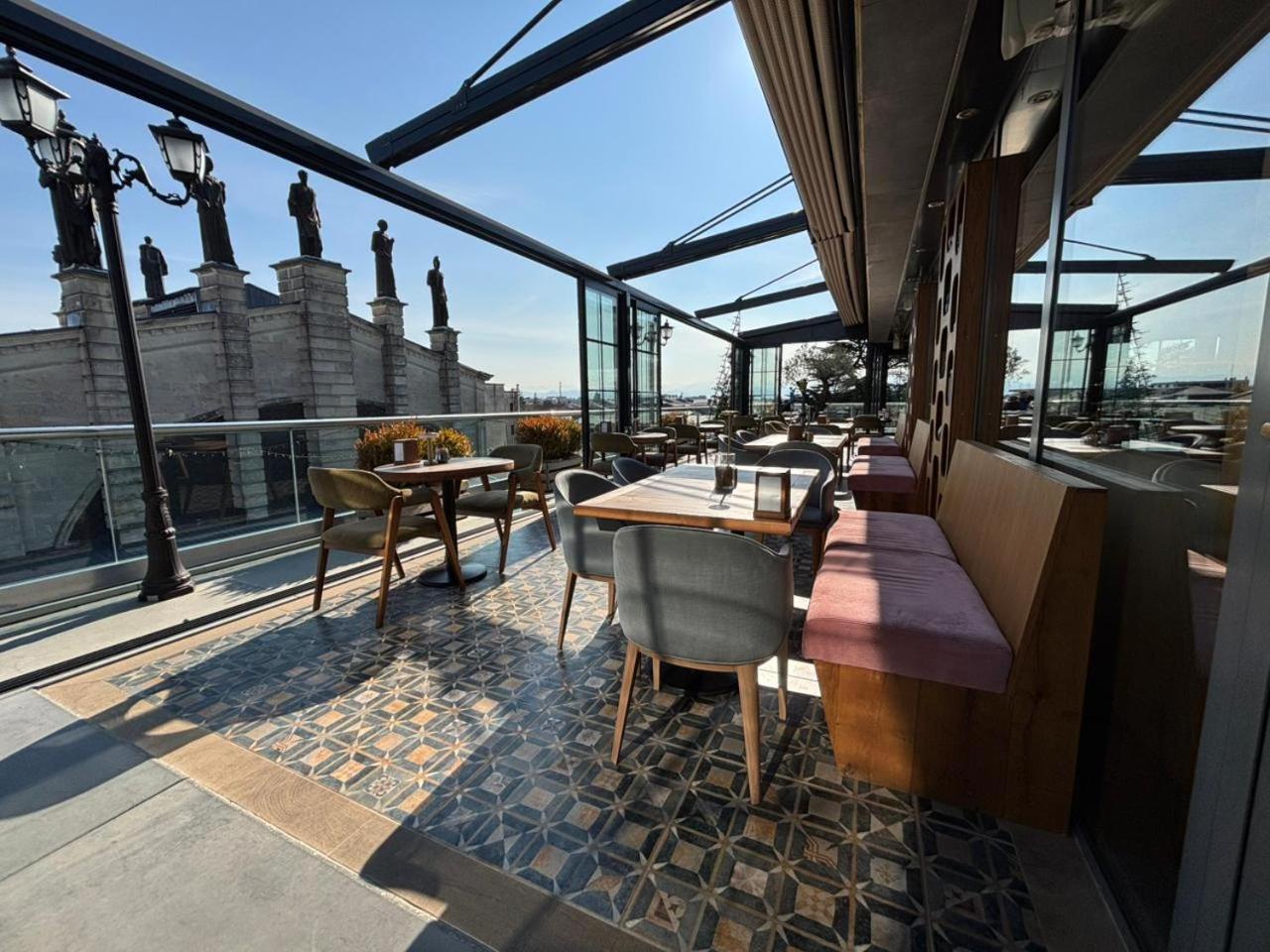 Grand Opera Hotel Kutaisi Dış mekan fotoğraf